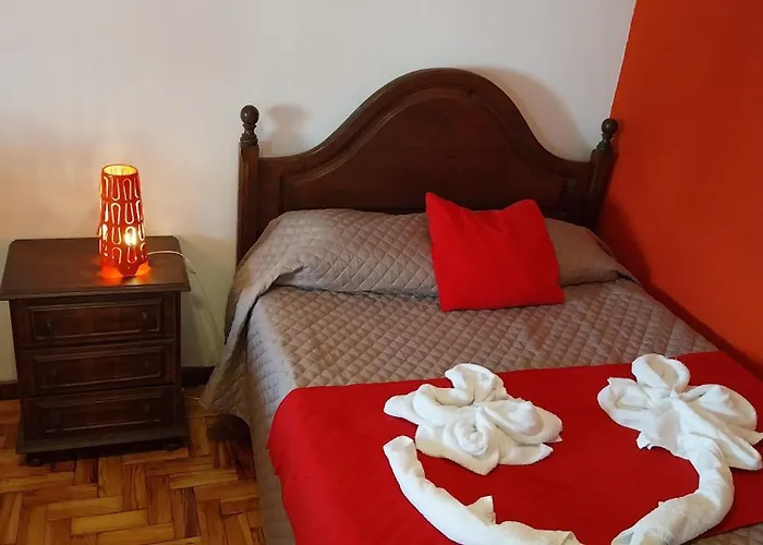 4 Bedrooms 2 Balcony View Flat *